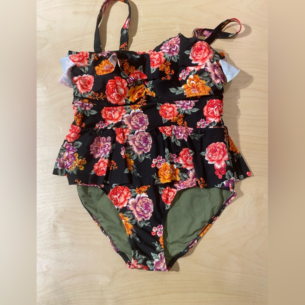Terra & Sky One Piece Swimsuit 14W (BS) - Picture 3 of 12